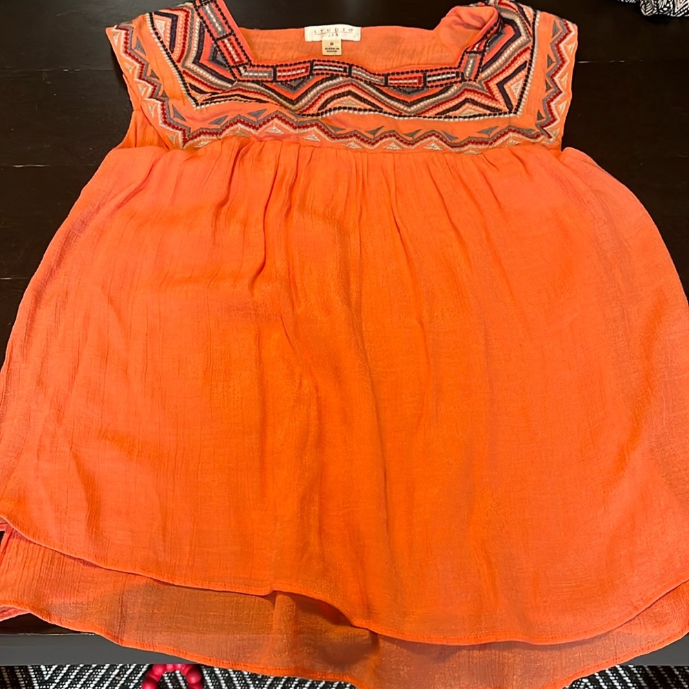 Studio JPR blouse. Good used condition. Small. Embroidered.